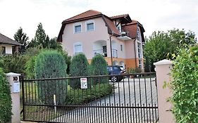 Katalin Apartmanhaz